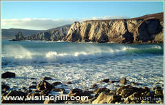 Wellen in der Ashleam Bay auf dem Atlantic Drive